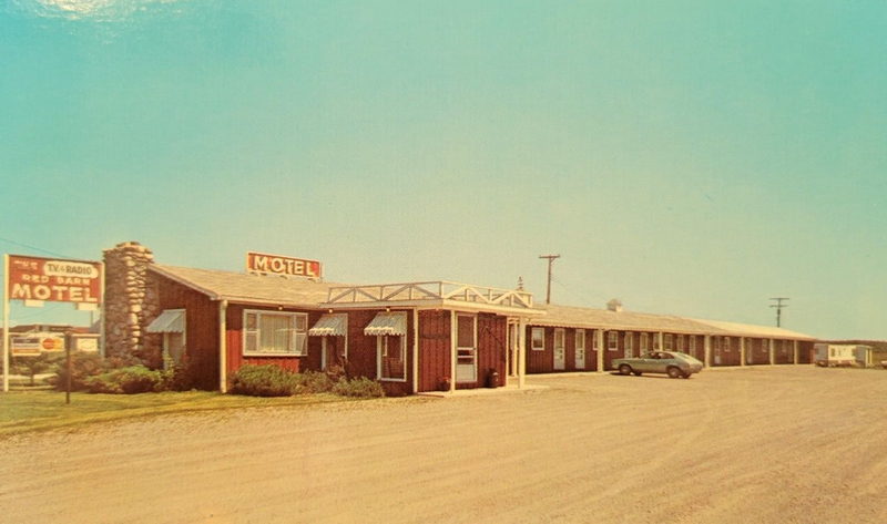 Red Barn Motel - Vintage Postcard